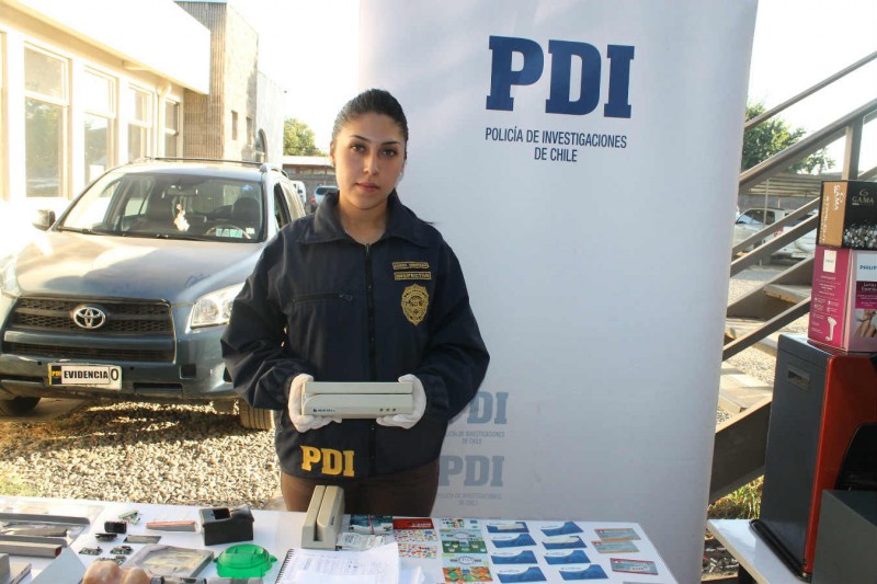 Pdi desbarata banda de clonadores de tarjetas bancarias en Machali