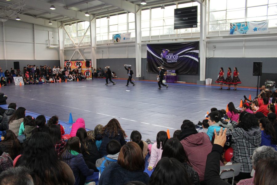 Una fiesta se vivió en el nacional de danza realizado en el Polideportivo Guillermo Chacón