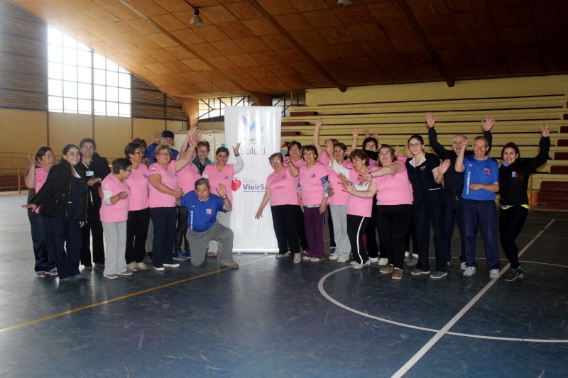 Adultos mayores del taller municipal de acondicionamiento físico reciben charla sobre estilos de vida saludable
