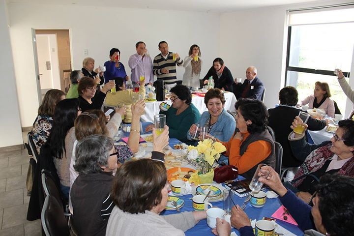 Adultos mayores celebraron el Día de la Madre