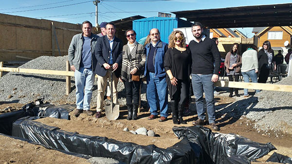 Colocan primera piedra de la sede vecinal de Alto Lo Castillo III