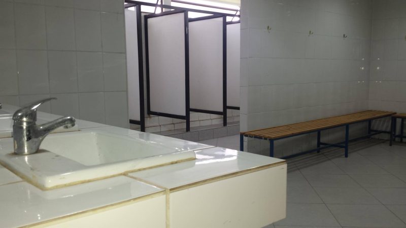 Entregan nuevos camarines del Liceo de Machalí