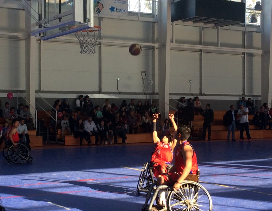 Selección chilena de “Básquetbol en Silla de Ruedas” maravilló a los machalinos