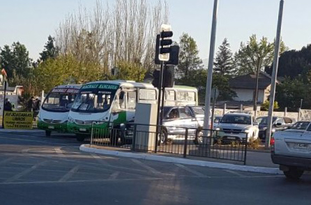 Micros Machalí paralizan y bloquean cruce San Juan-Balaguer