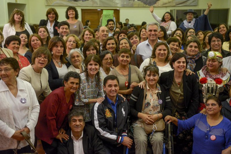 Autoridades de Gobierno dialogan con mujeres sobre políticas destinadas a mejorar condiciones de vida