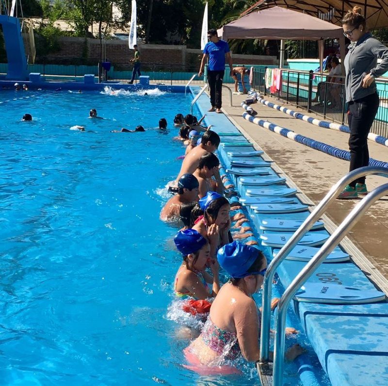 Debido a la alta demanda aumentan cupos para cursos de natación