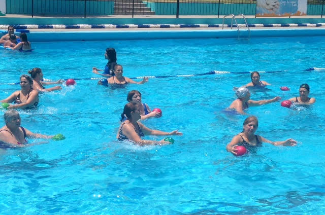 Piscina municipal no abrirá sus puertas este martes