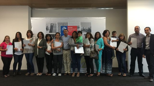 Familias de Machalí Plaza recibieron las escrituras de sus viviendas