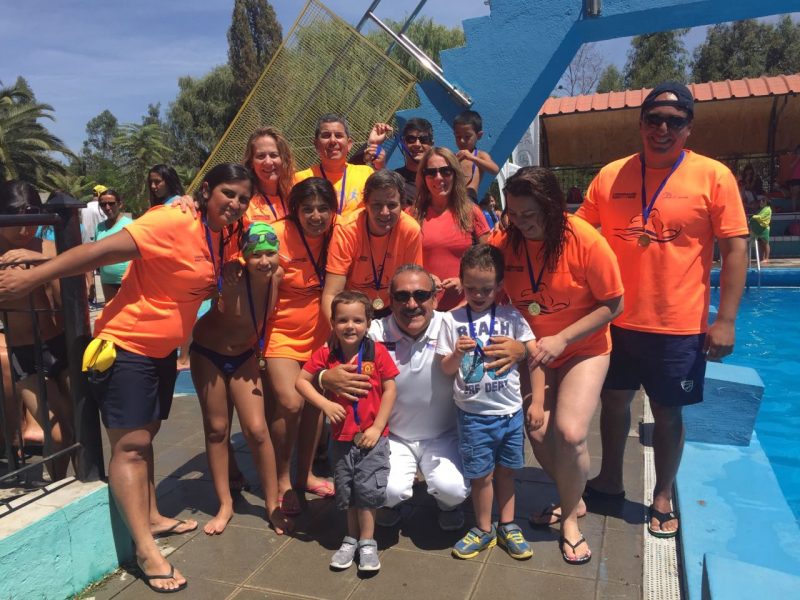 Piscina Municipal albergó torneo de natación organizado por Master Sexta Machalí