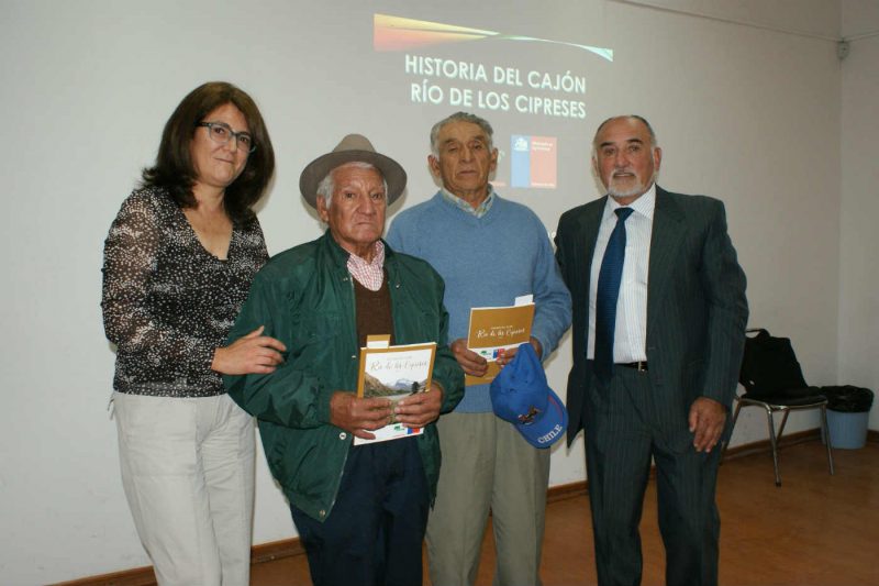 Lanzan libro Historia del Cajón Río de los Cipreses