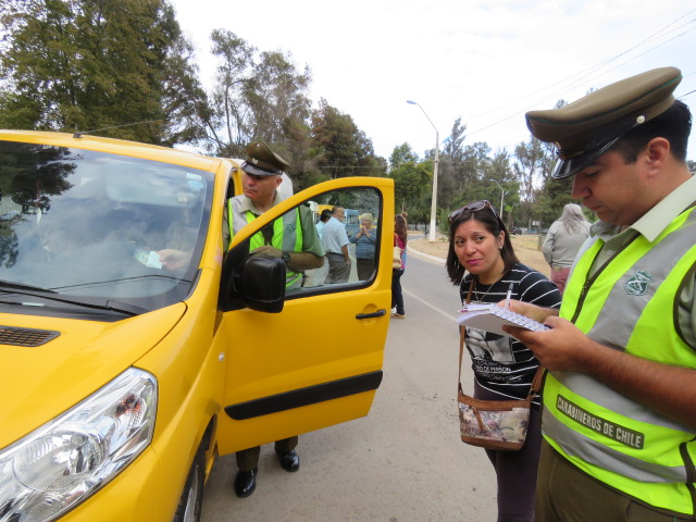 Carabineros fiscalizó el transporte escolar Carabineros fiscalizó el transporte escolar