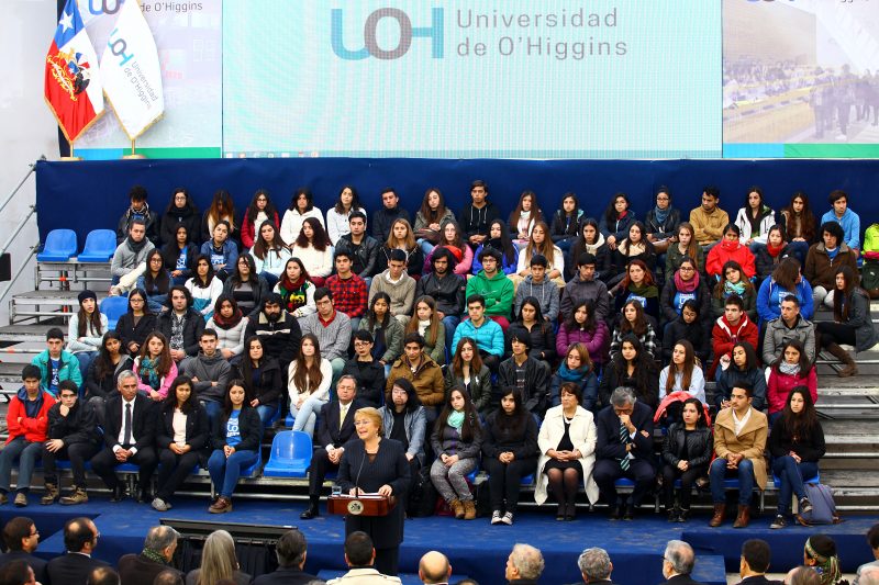 Mandataria asiste a la inauguración del año académico de la primera generación de la Universidad de O’Higgins