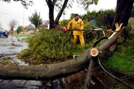 Vientos moderados a intensos de hasta 100 h/h trae nuevo frente de lluvia