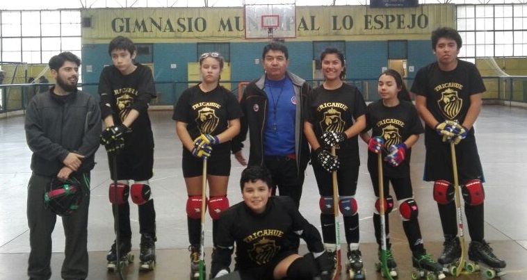 Hockistas machalinos se preparan para la Liga Escolar