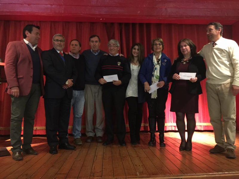 Organizaciones sociales de Machalí reciben recursos para mejorar sus entornos