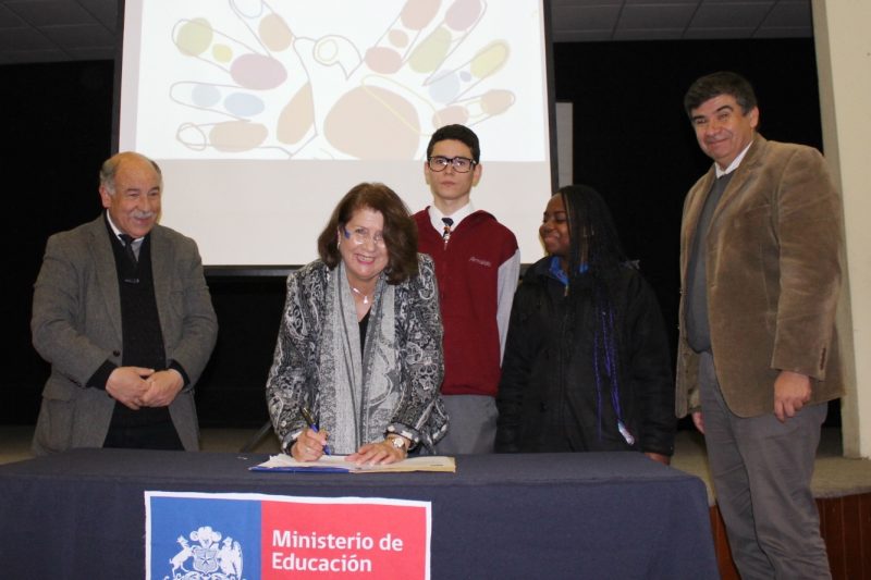 Gobernación de Cachapoal presentó Programa “Chile Te Recibe” a directores de establecimientos educacionales de la Provincia