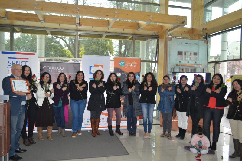 Escuela de Orfebres de Coya certifica a nuevas alumnas