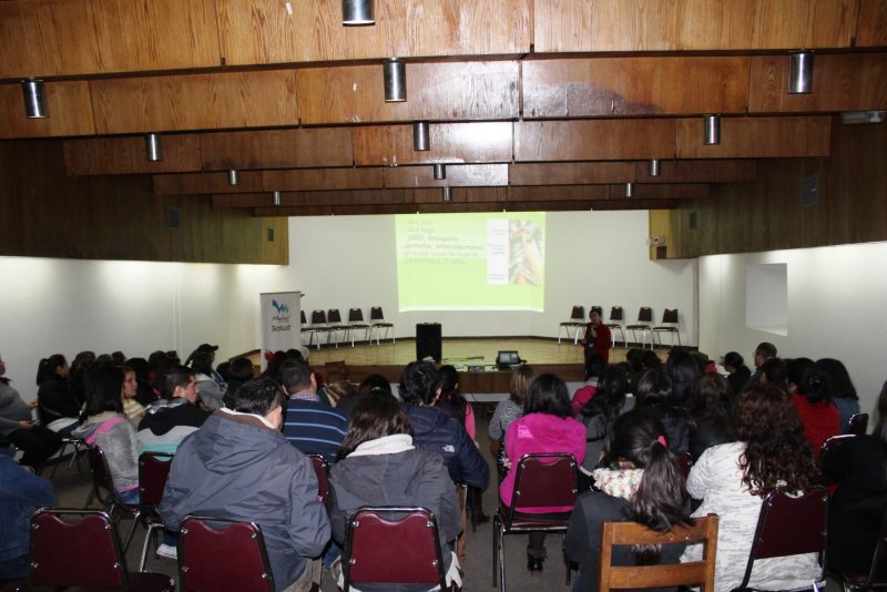 Realizan talleres a adultos mayores con el foco puesto en la prevención
