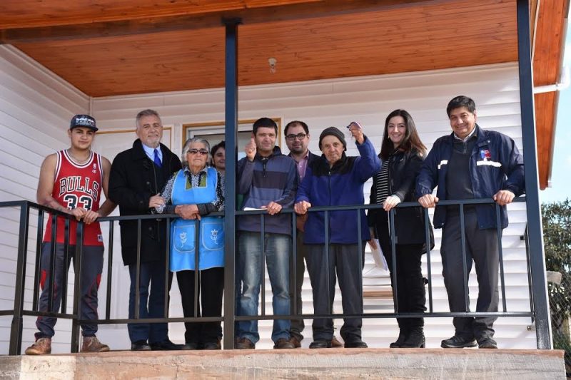 Damnificado de incendios forestales ya vive en su nueva casa