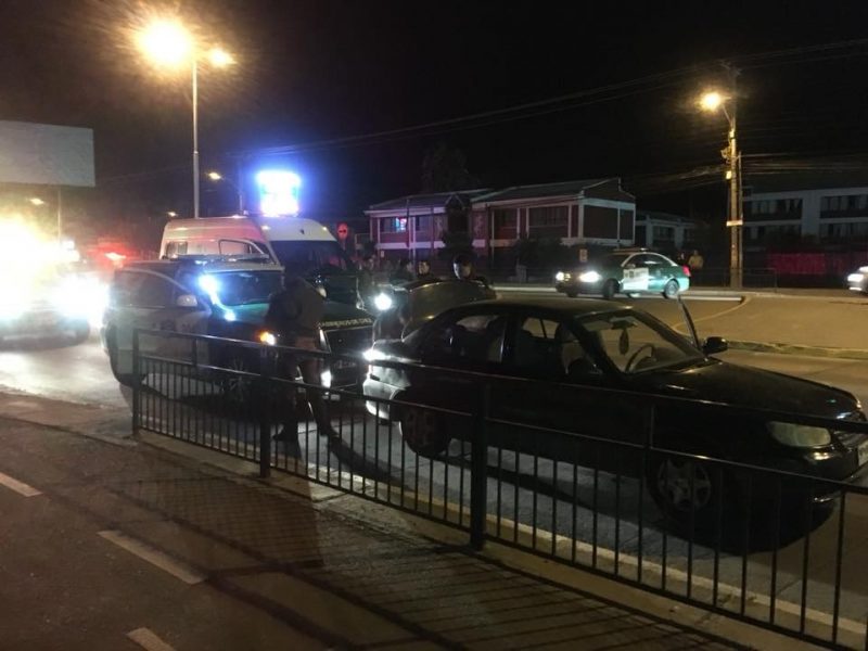 Persecución policial por Av. San Juan termina con tres detenidos por robo a vivienda