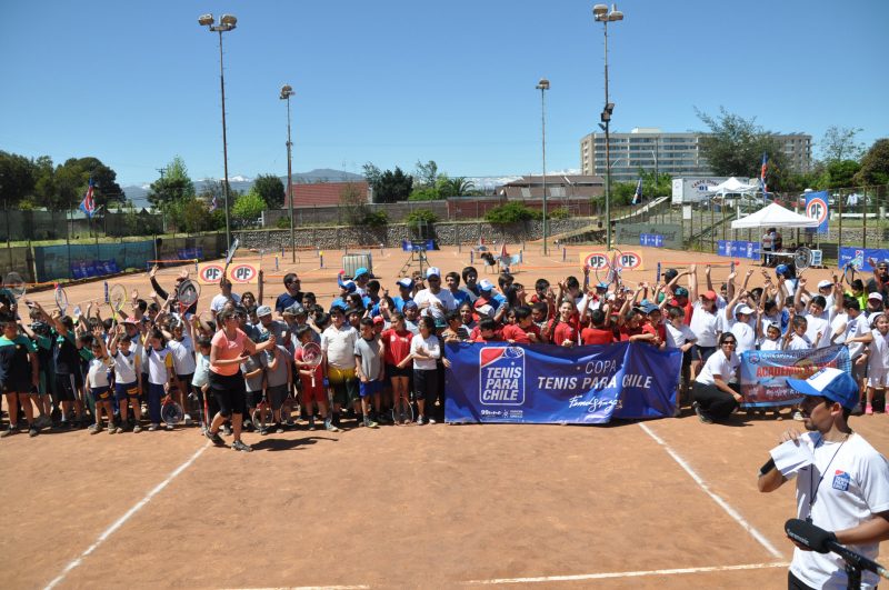 Más de 150 jóvenes de la Región participaron de la Copa Tenis para Chile