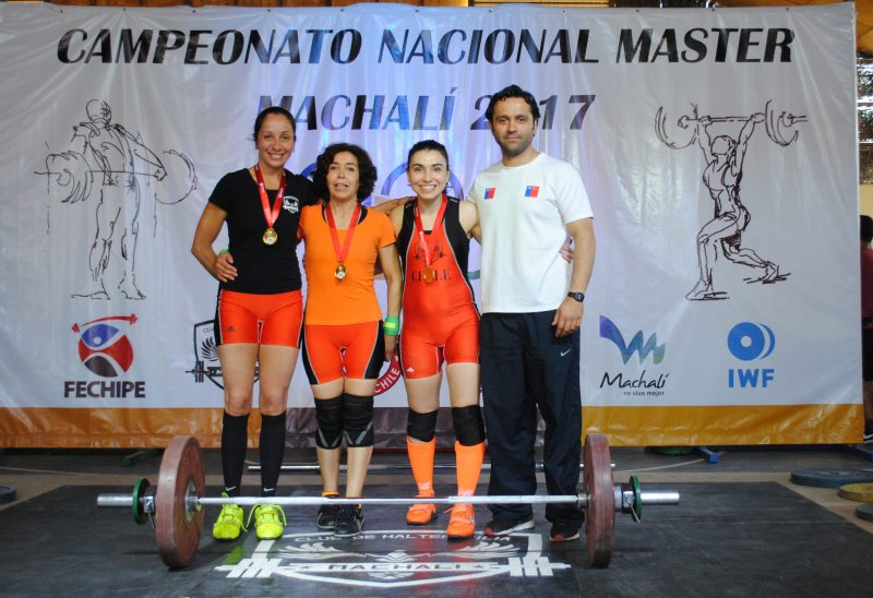 Machalinos se suben al podio en el Máster de Levantamiento de Pesas