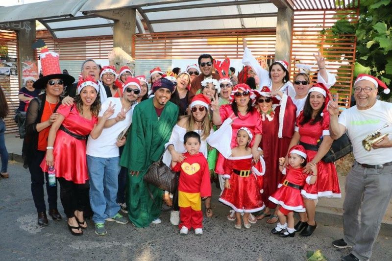 Estudiantes machalinos dieron la bienvenida al mes de la Navidad