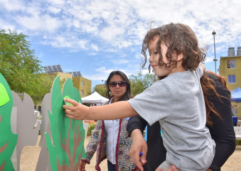 Minvu y Sernameg conmemoran el Mes de la No Violencia Contra la Mujer