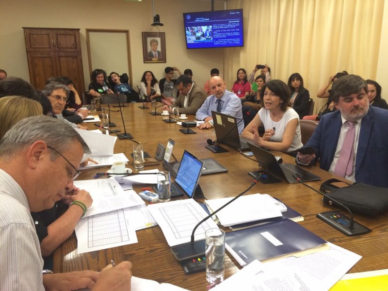 Comisión de Salud aprueba el uso medicinal de marihuana para pacientes con epilepsia refractaria