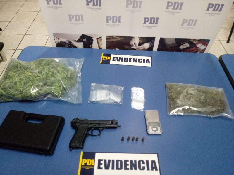 Detenido por tráfico de drogas mantenía una arma a fogueo modificada