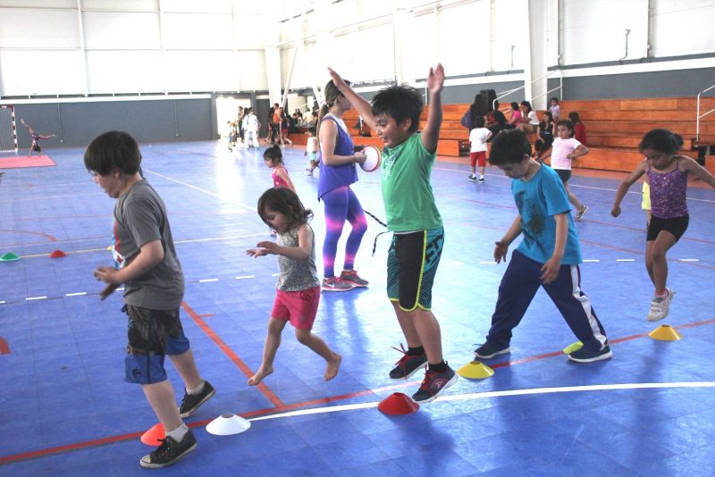 Estimulan estilos de vida saludables en menores de 6 años