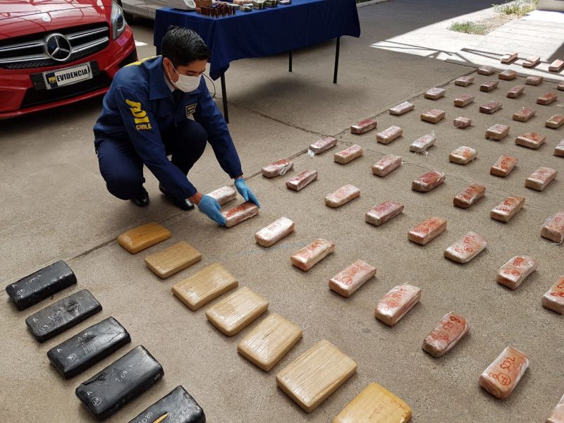 Incautan 210 kilos de marihuana