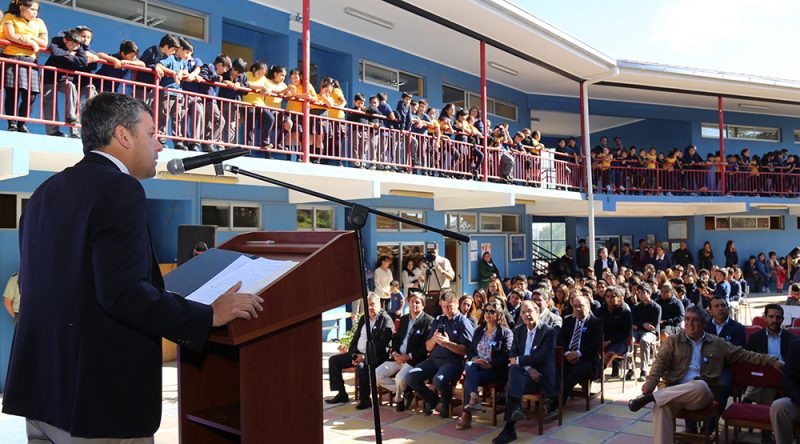 Intendente Juan Manuel Masferrer llega a Litueche para inaugurar el año escolar en la Provincia de Cardenal Caro