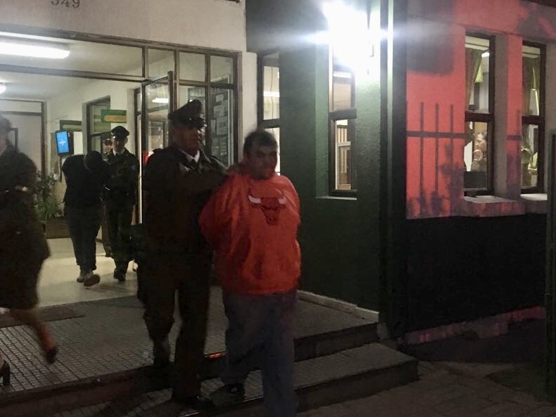 Carabineros detiene a sujetos que habían robado 18 servicentros