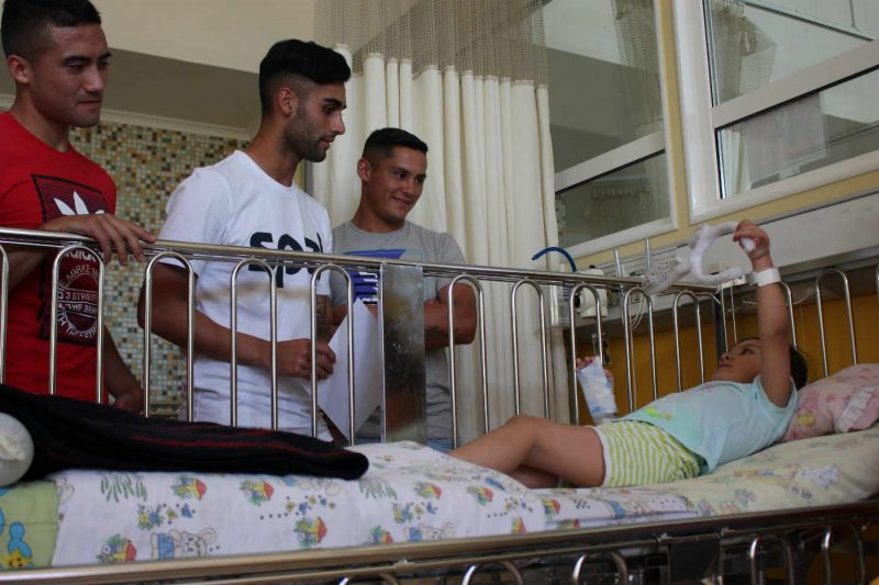 Jugadores de O”Higgins visitaron a Niños hospitalizados en el HRLBO