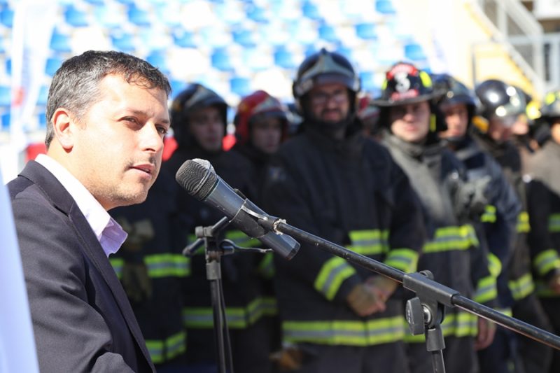 Intendente Masferrer anunció construcción de nuevos cuarteles de Bomberos