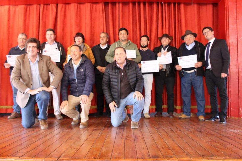 Entregaron bonos por más de 62 millones de pesos a pequeños productores de Machalí