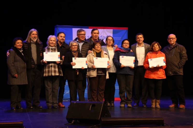 Gobierno entrega recursos a 168 clubes y organizaciones de adultos mayores de Cachapoal