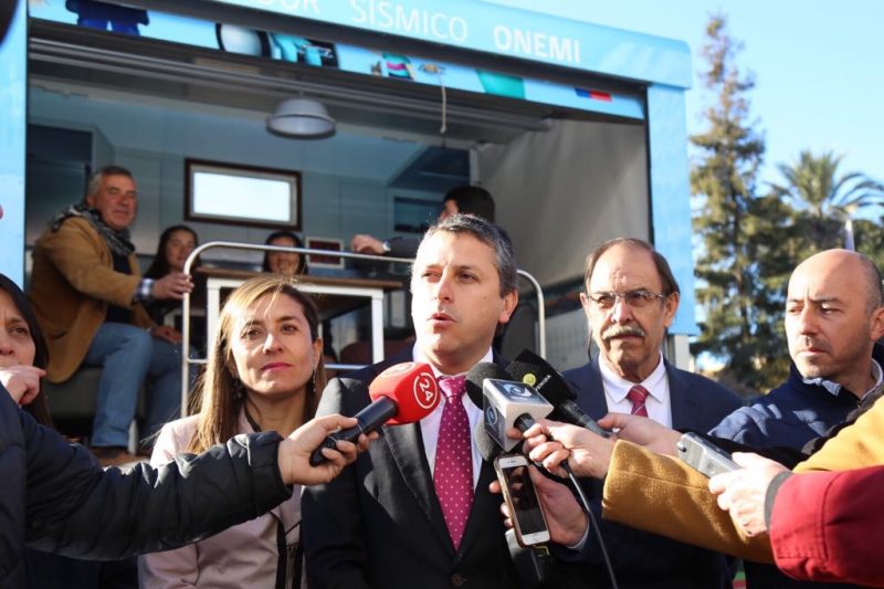 En O’Higgins se inicia el recorrido por regiones del Simulador Sísmico Móvil de la Onemi