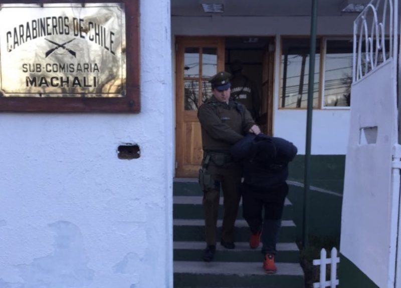 Carabineros detiene a tres sujetos por robo a supermercado de Machalí