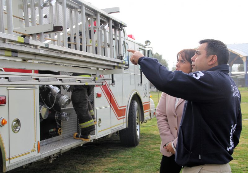 Tercera Compañía de Bomberos recibió oficialmente su primer carro bomba