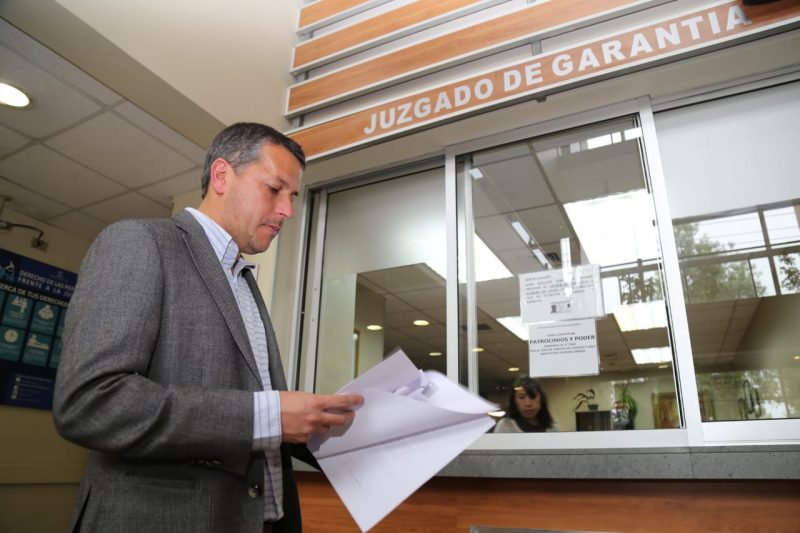 Intendente Masferrer interpuso querella contra  barristas albos que causaron incidentes en “hotelazo”