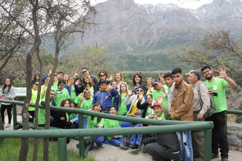 Niños y niñas del Colegio especial Ave Fénix de Rancagua conocen Reserva Nacional Río de Los Cipreses