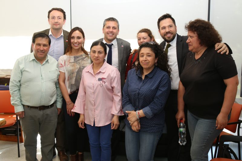 Intendente Masferrer anuncia a familias de Colchagua la entrega de sus subsidios que esperaron por 15 años