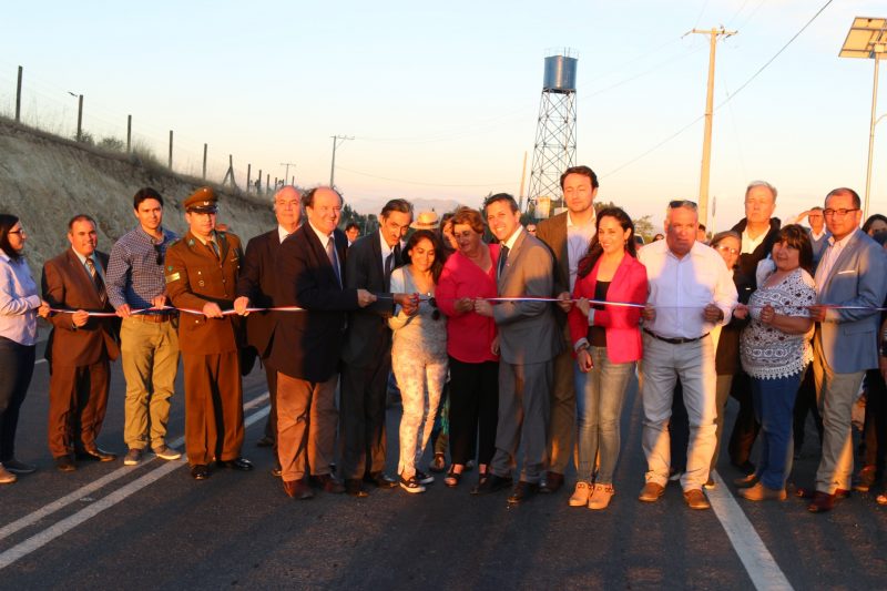 Intendente Masferrer inaugura nuevo camino de Puquillay que mejora la conectividad entre Peralillo y Pumanque