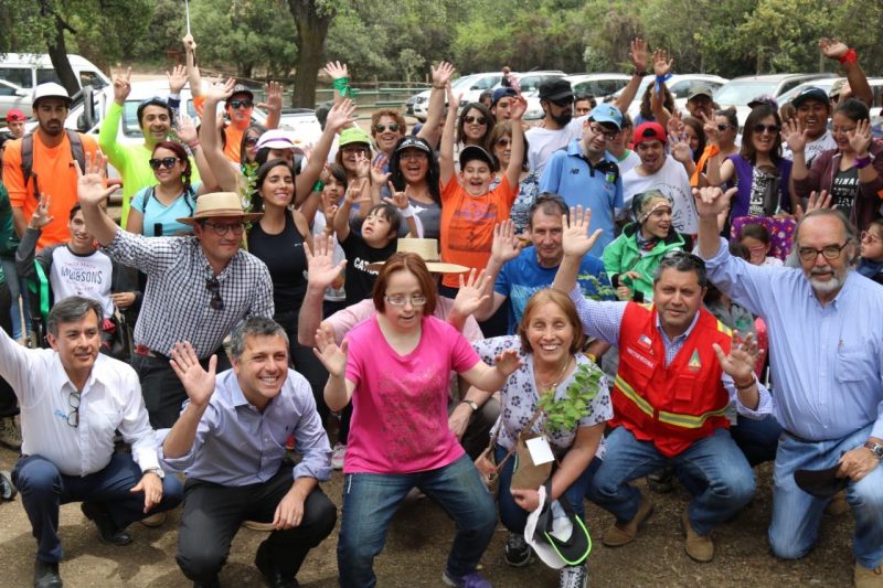 Intendente Masferrer inauguró sendero inclusivo en la Reserva Nacional Río de Los Cipreses.
