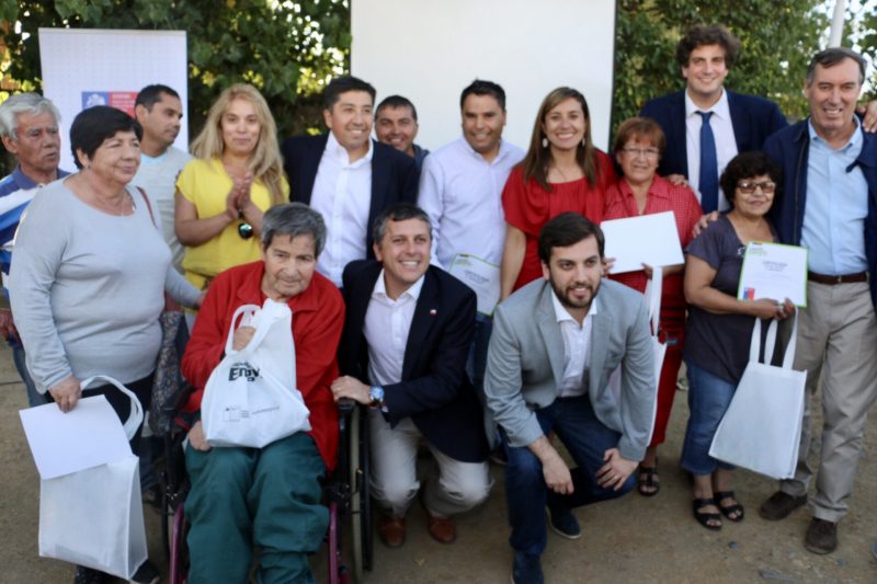 Familias de Rengo reciben kits de eficiencia energética