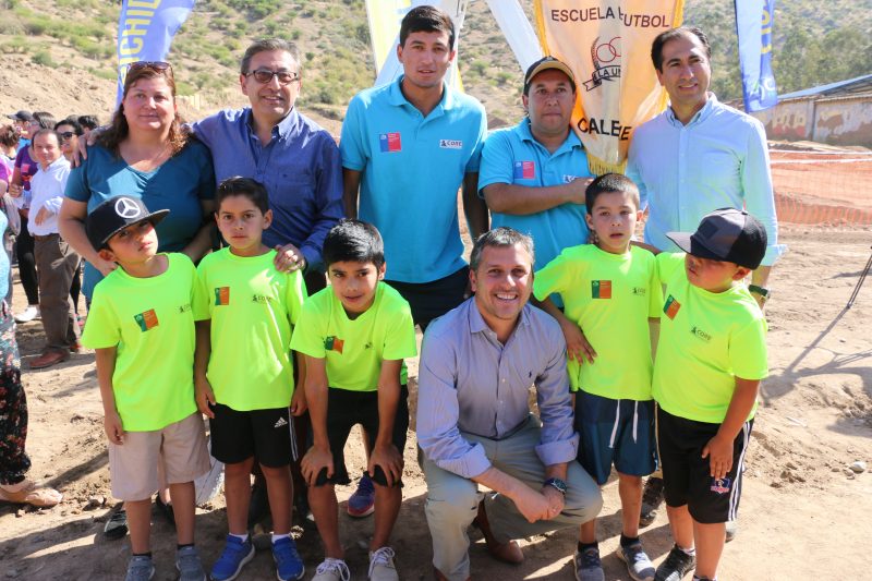 Colocan la primera piedra de la futura Piscina Semiolímpica de Pichidegua
