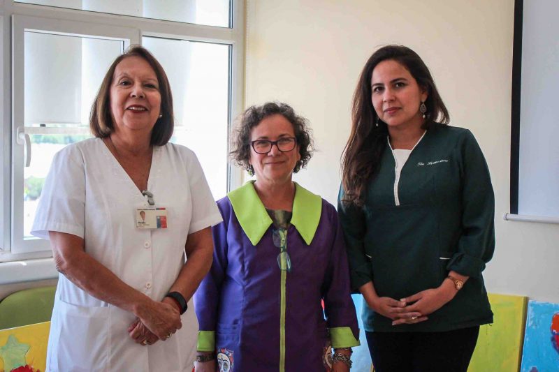 Niños pintan para niños: un regalo para pacientes del Hospital Regional