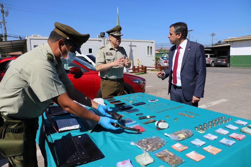 OS-7 de Carabineros da duro golpe al narcotráfico al detener a 9 integrantes de banda delictual